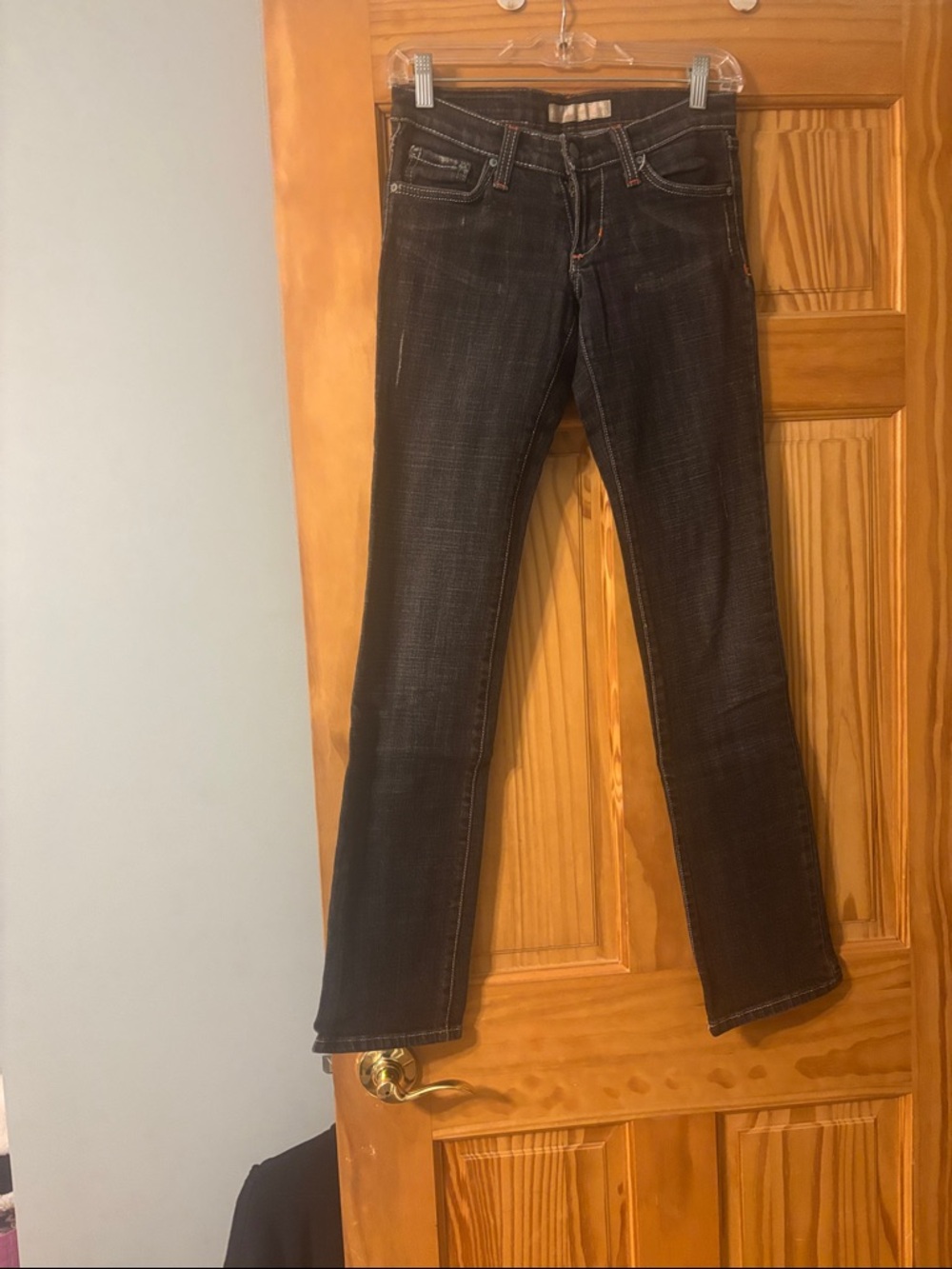 Dark Wash Women's Straight-Leg Jeans - Blue